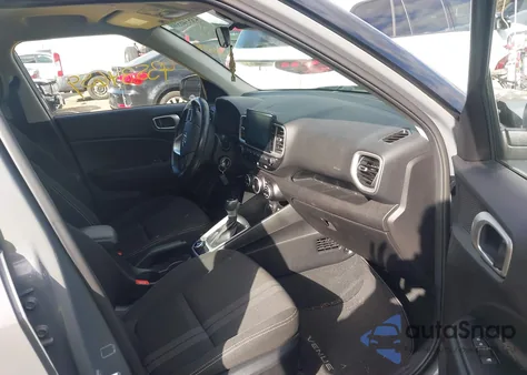 2021 Hyundai Venue Sel z USA, uszkodzony, nr VIN KMHRC8A38MU064089